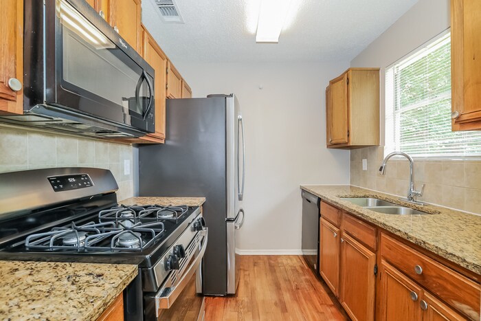 Building Photo - 1504 Chelsea Downs Dr NE