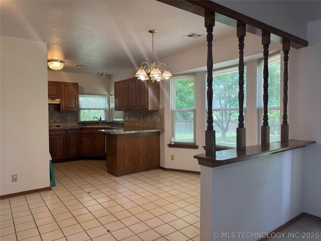 Building Photo - 451 W 113th St