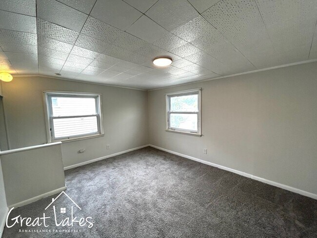 Building Photo - Lovely 3 Bedroom 1 Bathroom now available for rent