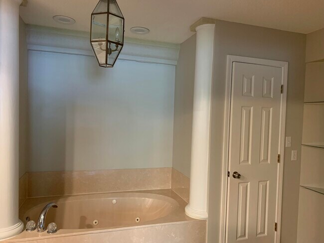 Building Photo - 307 Sand Myrtle Way