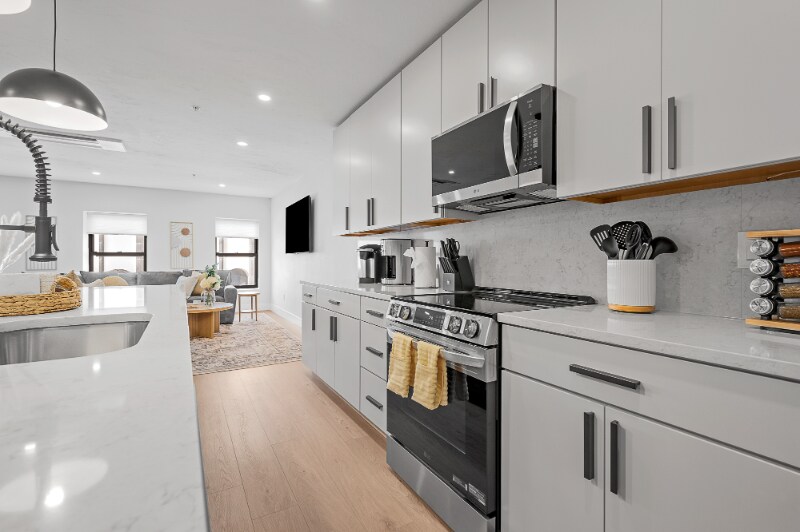 Building Photo - 416 Main St