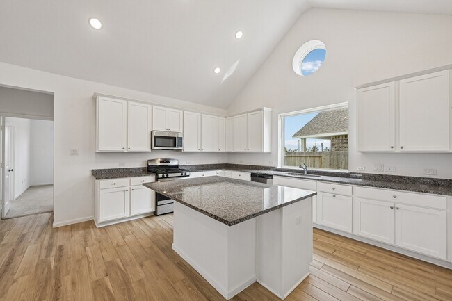 Building Photo - 7818 Palm Glade Dr