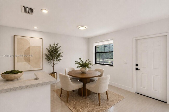 Building Photo - 2830 Coral Springs Dr