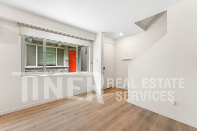 Building Photo - 266 Box Lane-