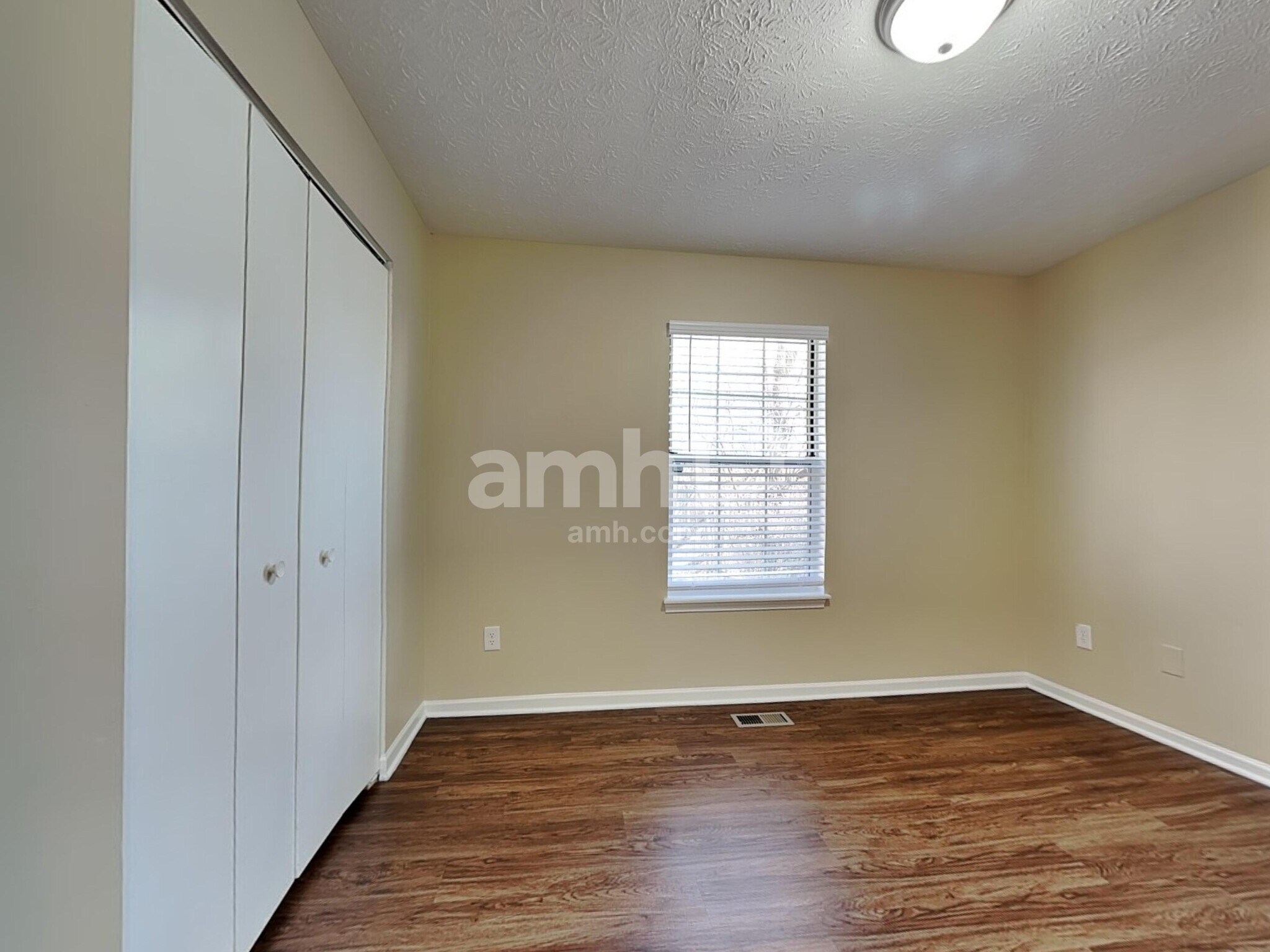 Building Photo - 420 Randy Ln