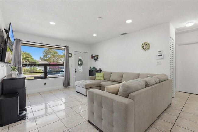 Building Photo - 7390 Cleveland St