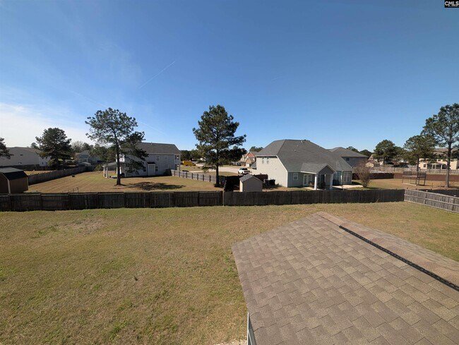 Building Photo - 13 Lillie Ln