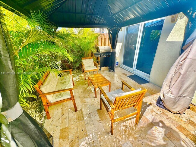 Building Photo - 2538 SE 29th St