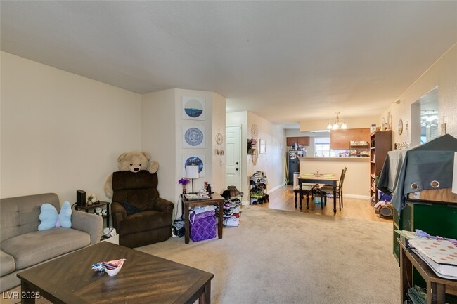 Building Photo - 2750 S Durango Dr