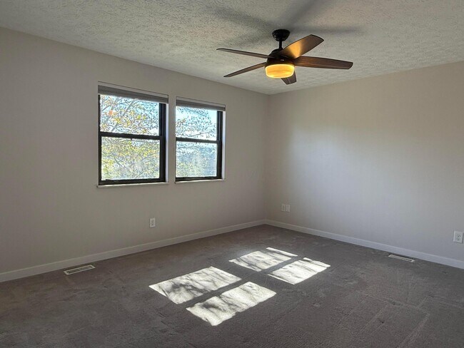 Building Photo - 6378 Cherroy Dr