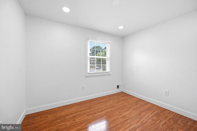 Building Photo - 1214 Fox Run Pl