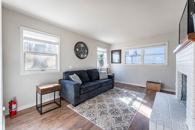 Building Photo - 14 Everleigh Dr