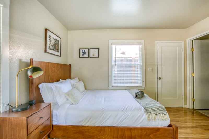 Building Photo - 468 Arleta Ave
