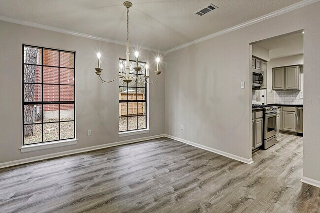 Building Photo - 2 Eagle Rock Pl
