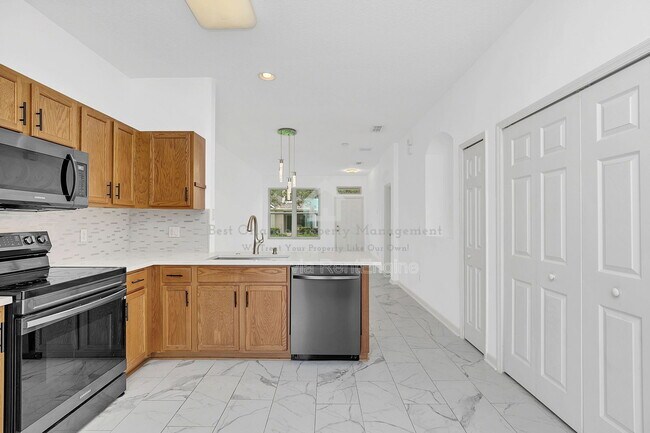 Building Photo - 14057 Wild Majestic St