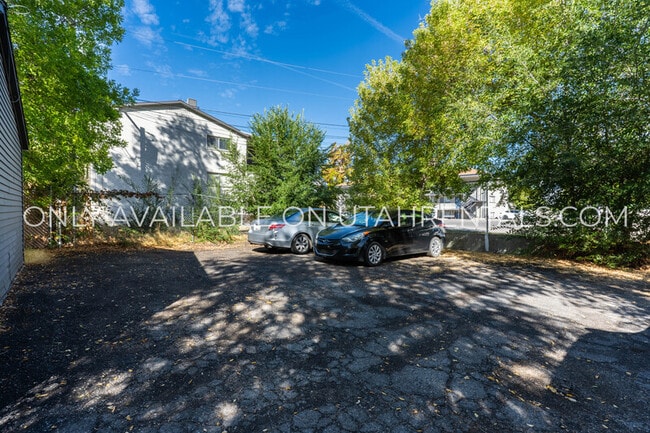 Building Photo - 547 E 200 N