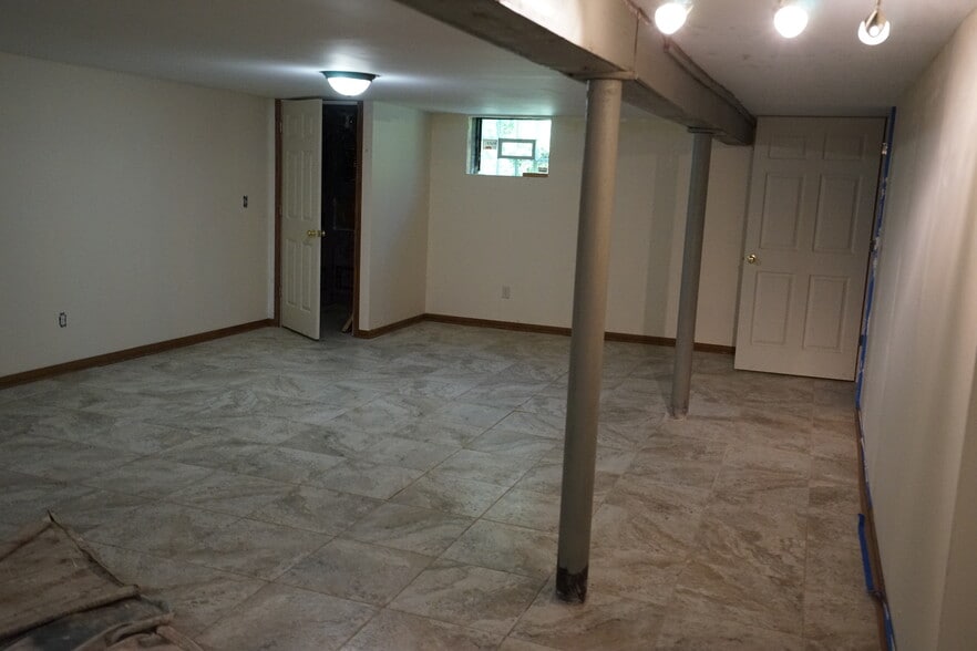 PART OF LOWER LEVEL - 1652 Ethel Ave