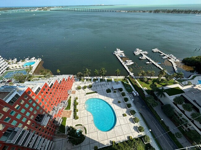 Building Photo - 1541 Brickell Ave