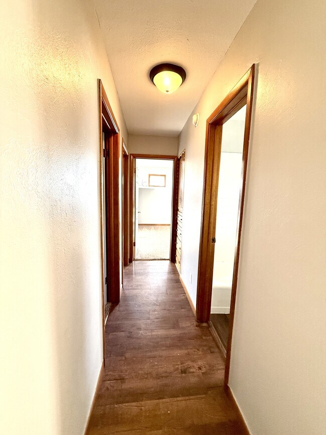 Building Photo - 3289 Cardinal Rd