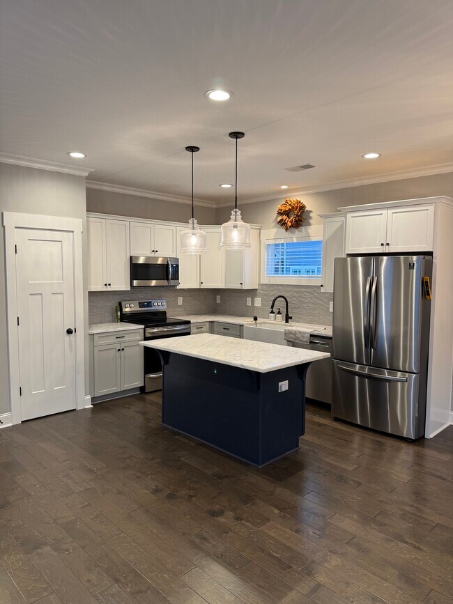 Building Photo - Andrews House