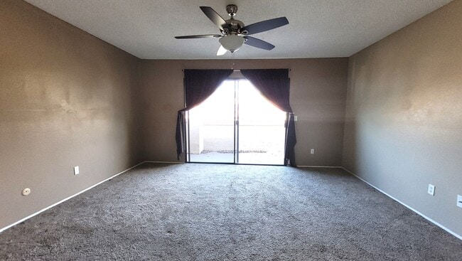 Building Photo - Spacious Home In A Great Location