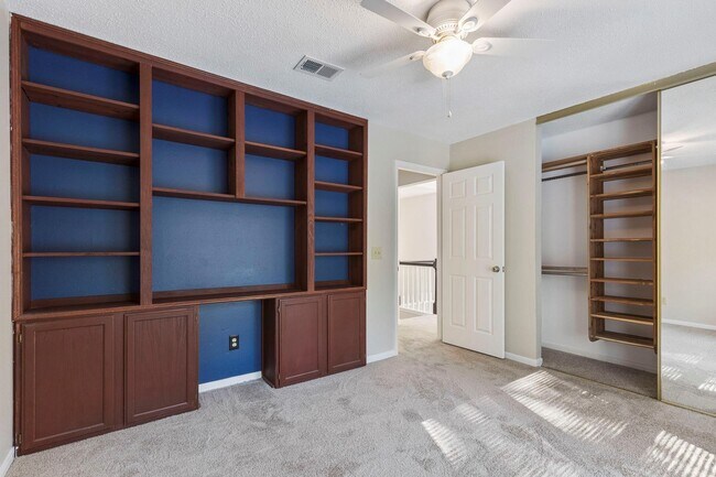 Building Photo - 58 Fire Flicker Pl