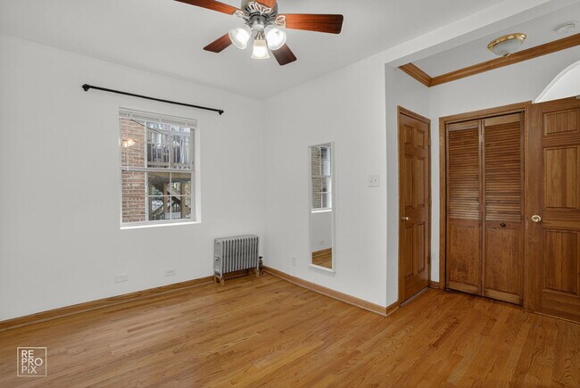 Building Photo - 1816 W Chase Ave