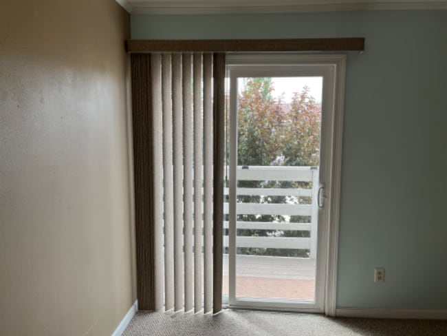 Building Photo - 1349 El Dorado Dr