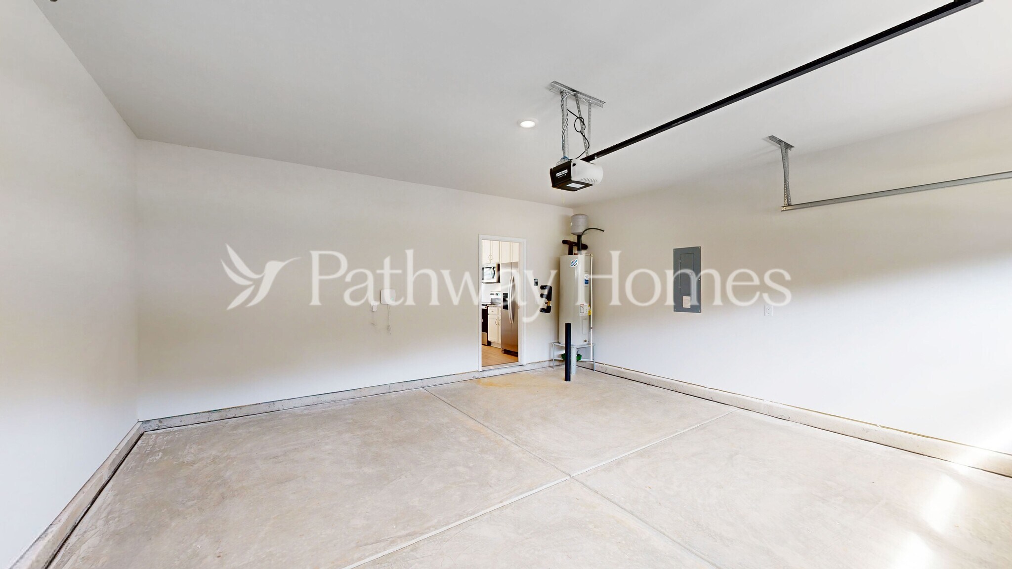 Building Photo - 108 S Sina St