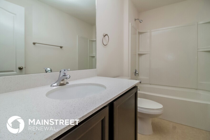 Building Photo - 35721 Rose Moss Ave