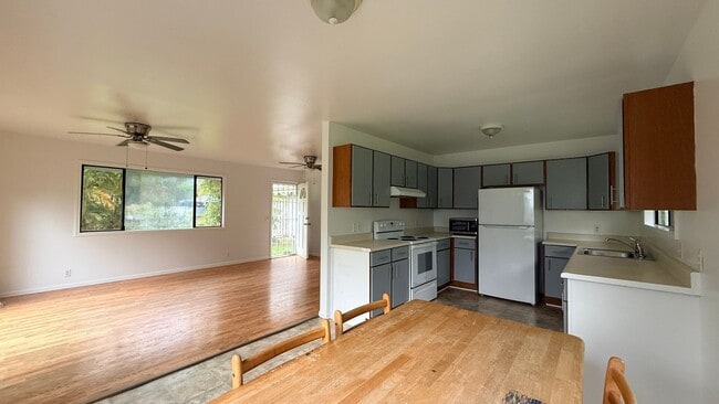 Building Photo - 15-1553 24th Ave HPP
