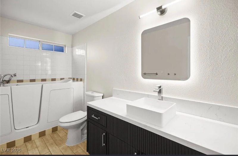 Building Photo - 5009 Elm Grove Dr