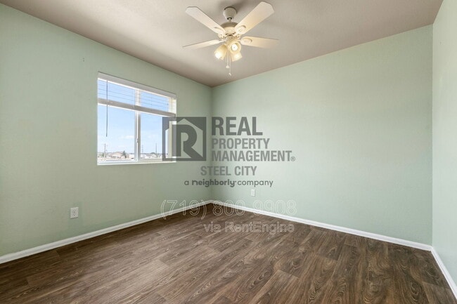 Building Photo - 947 E Kirkwood Dr
