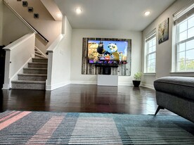 Building Photo - 119 Livingston Ln