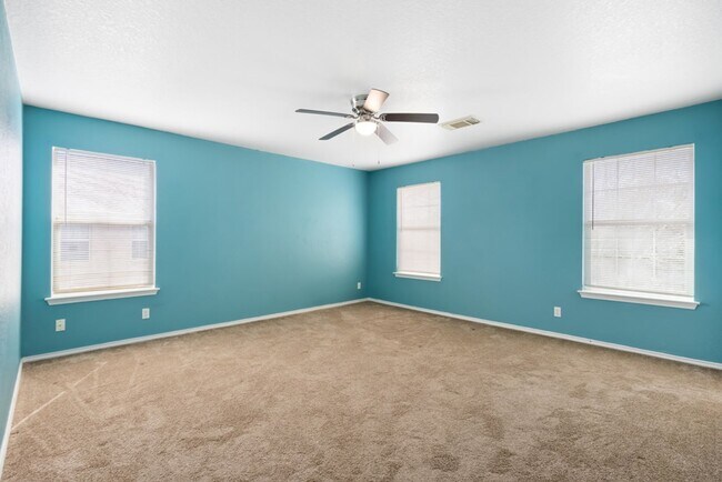 Building Photo - 4 Bedroom 2 1/2 bath Springtree Ranch Subdivision