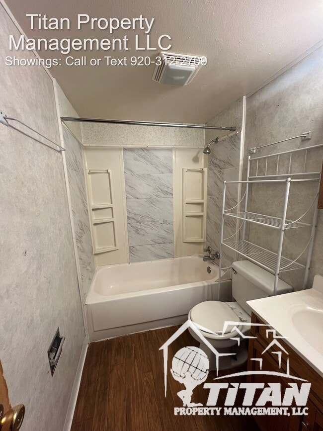 Building Photo - 1382 Maricopa Dr