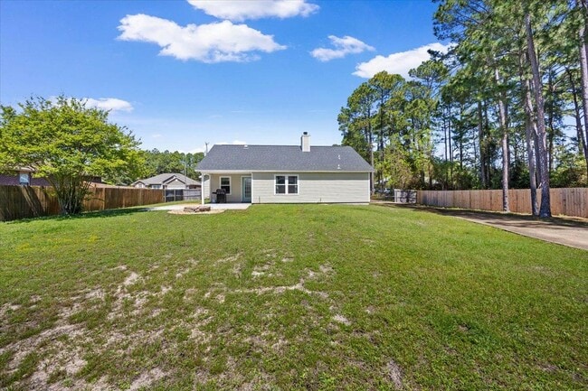 Building Photo - 8665 El Paseo St