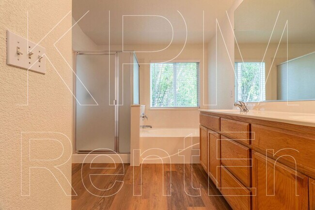Building Photo - 3807 Spring Meadow Ln