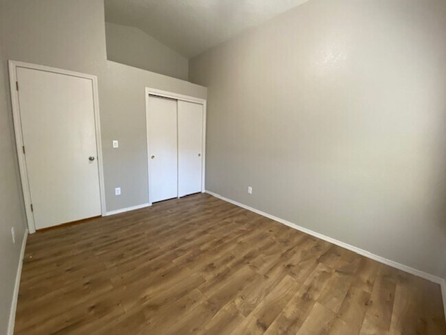 Building Photo - 4 Bedroom 2 bath Home in NW Boise