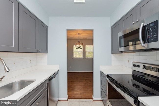 Building Photo - 8352 Montgomery Run Rd