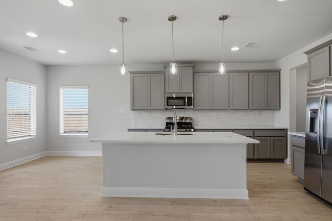 Building Photo - 1224 Redcoat Dr