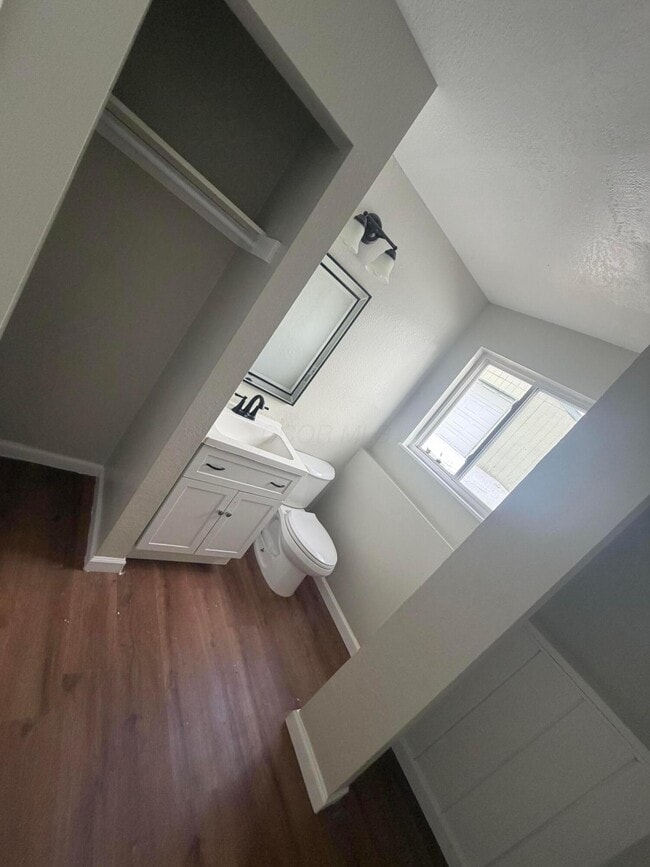 Building Photo - 4465 Paxton Dr S