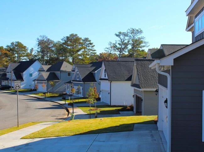 Building Photo - 249 Melba Ln