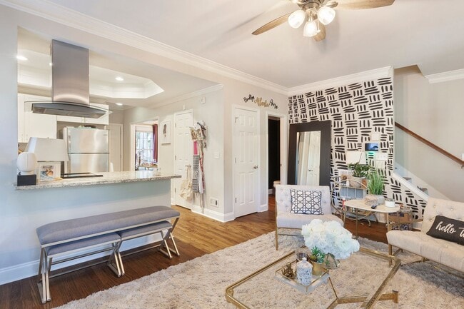 Building Photo - Beautifully Updated Two-Story 3/2.5 w/ Hug...