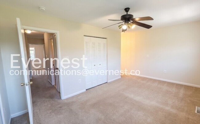 Building Photo - 2325 McClellan Ct