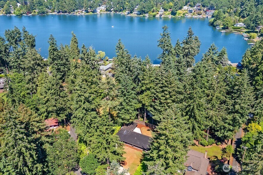 Building Photo - 11101 Lake Steilacoom Dr SW