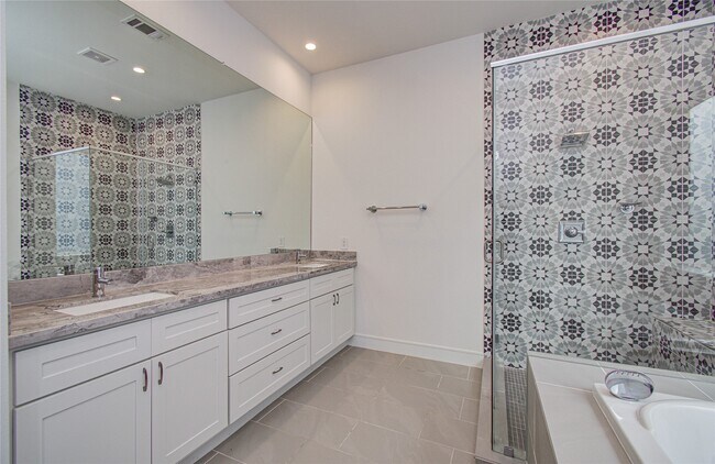 Building Photo - 8930 Spring Knoll Forest Dr