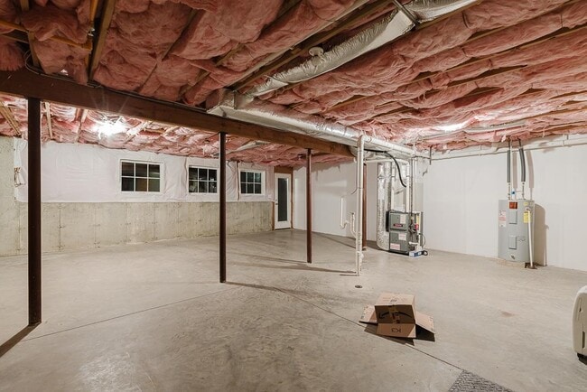 Building Photo - 213 Villager Rd