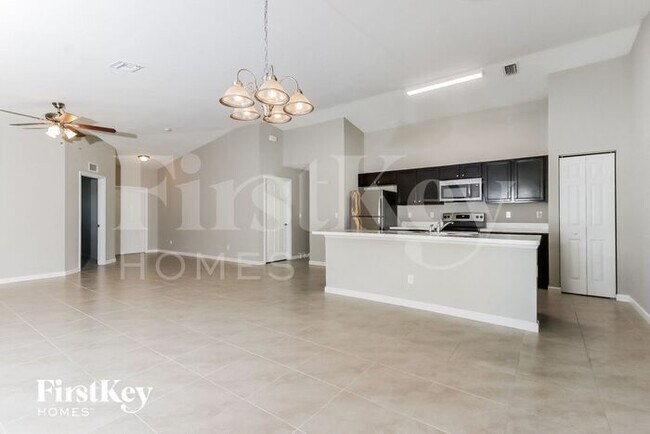 Building Photo - 2568 SW Deckard St