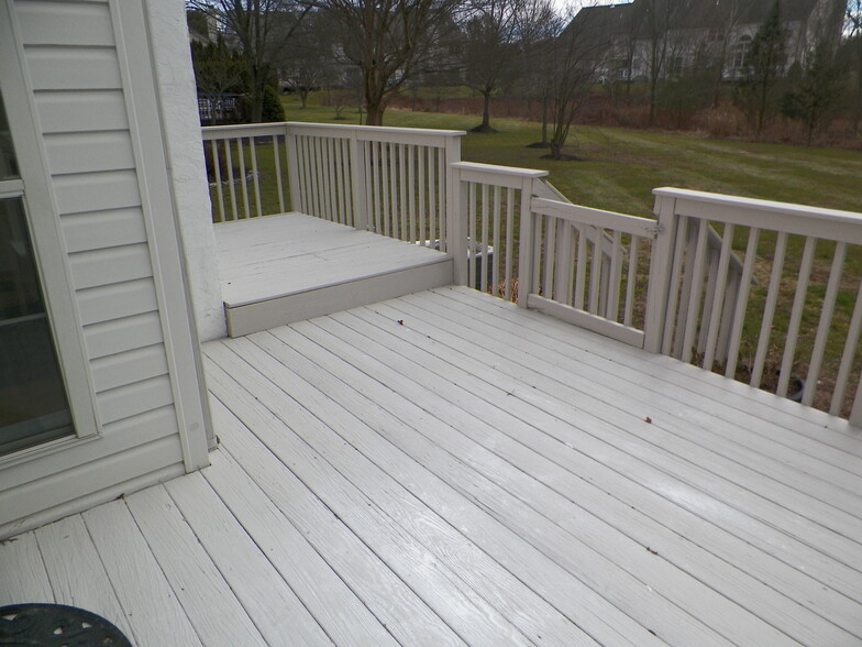 Building Photo - 5077 Rosewood Dr
